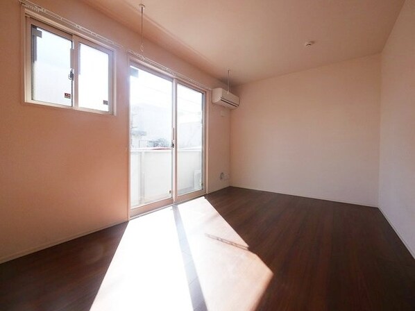 ブリュンヒルトの物件内観写真